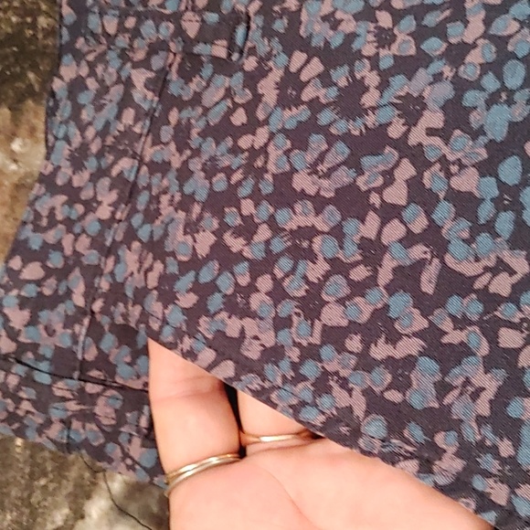 3/$50 TNL Shorts Sz 36 - Picture 2 of 3